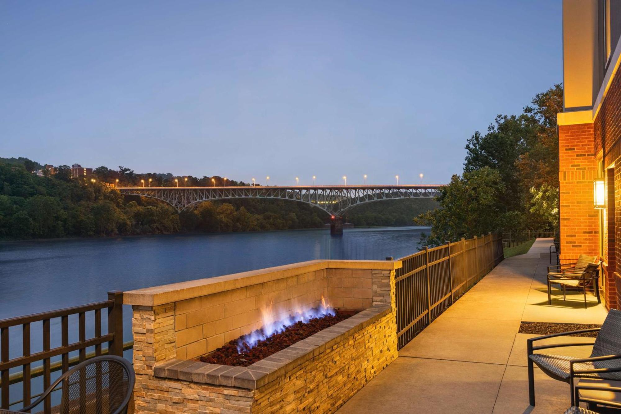 Hampton Inn & Suites Pittsburgh Waterfront West Homestead Exteriér fotografie
